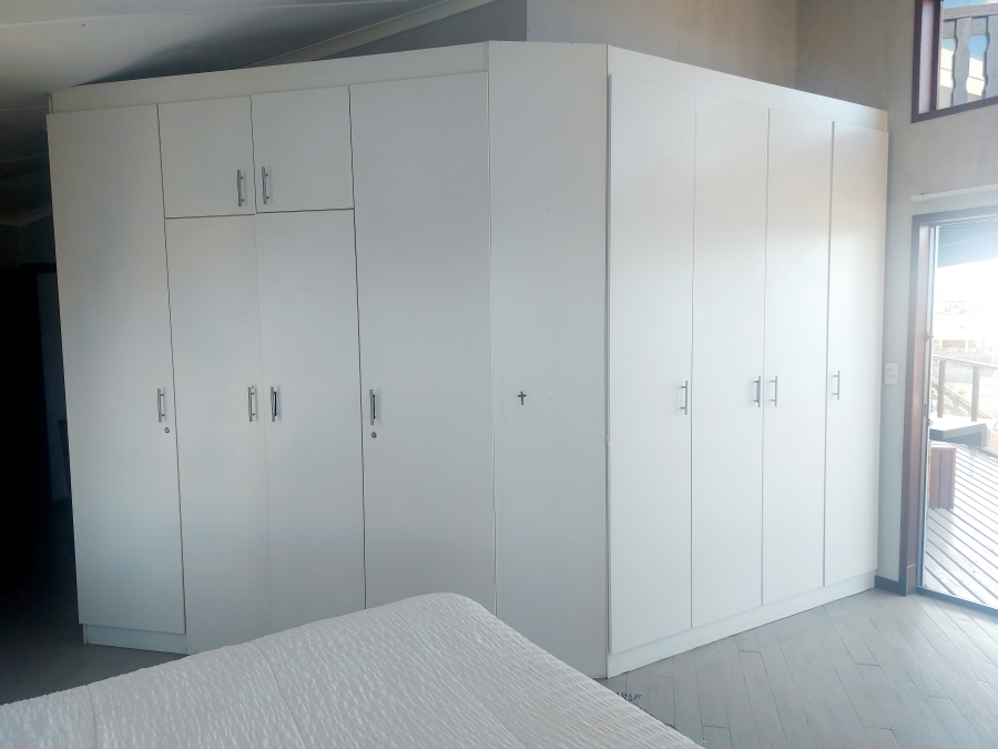 5 Bedroom Property for Sale in De Bakke Western Cape